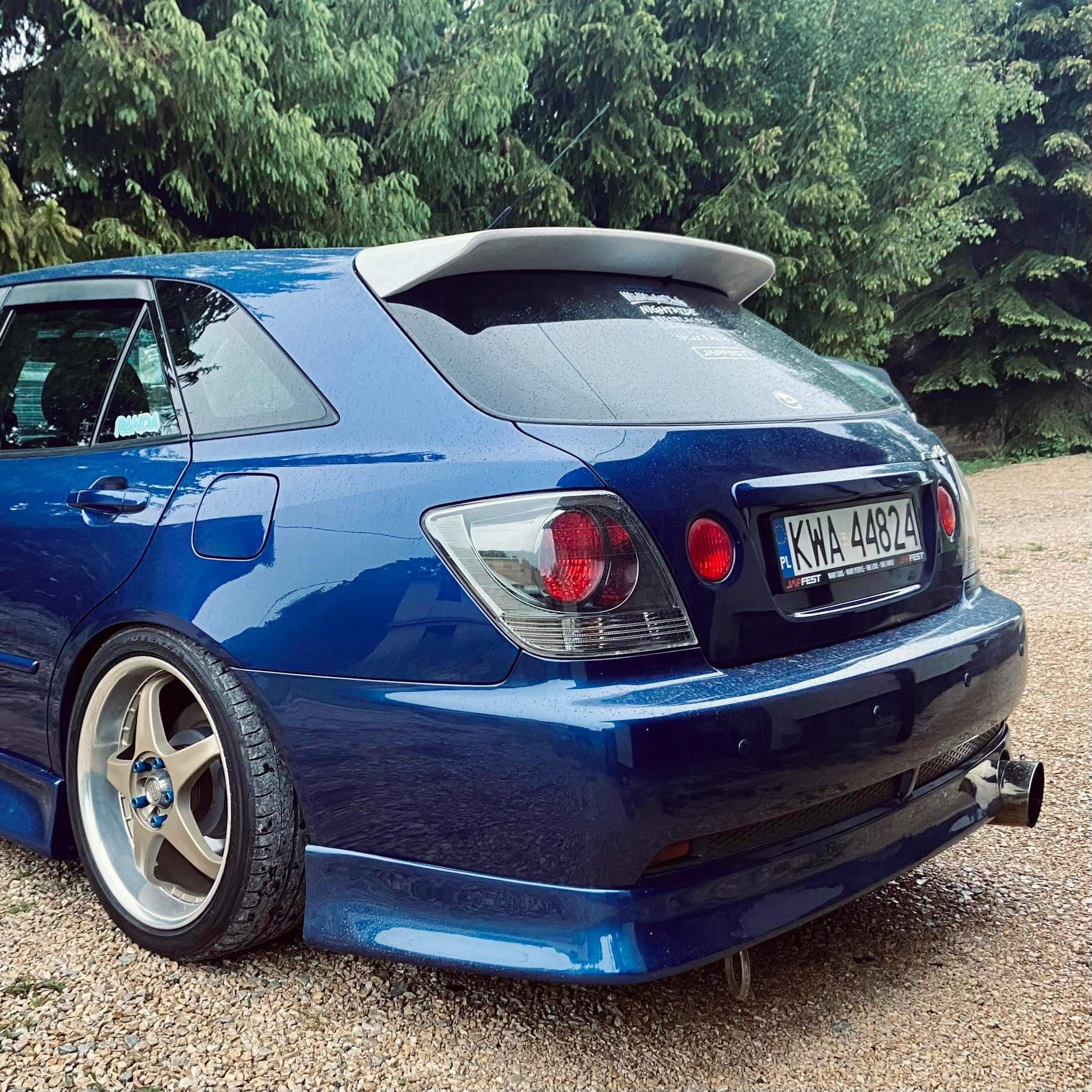 LEXUS IS200/300 SPORTCROSS SPOILER